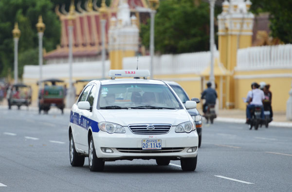 attraction-How to get to Phnom Penh Taxi.jpg